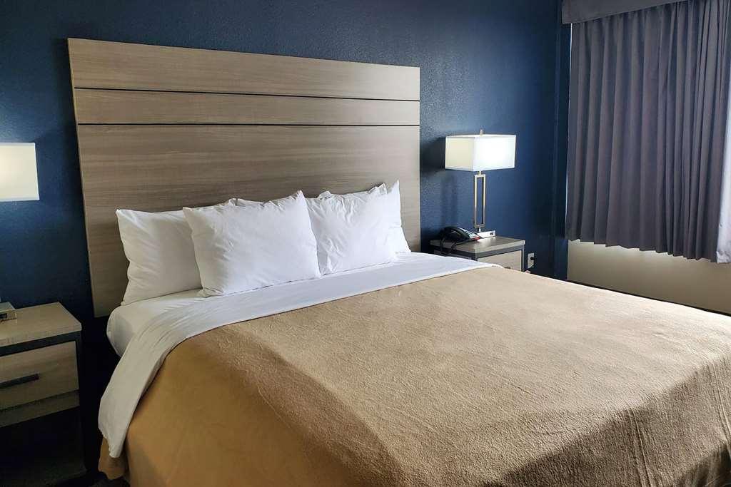Hotel Baymont By Wyndham Laredo Pokój zdjęcie